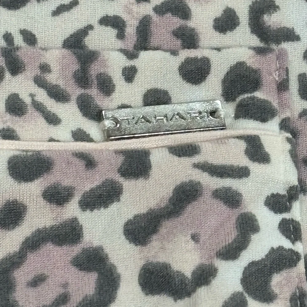 Tahari good used